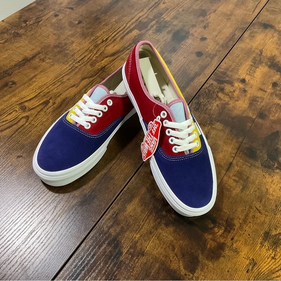 NEW!!! Vans Authentic Unisex 8us men 9.5us women - Picture 2 of 6